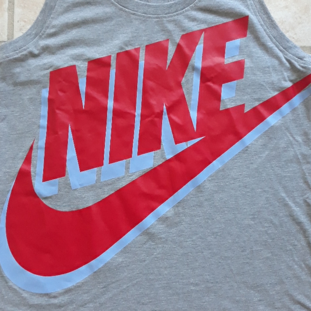 Nike ladies tank top - Picture 4 of 8